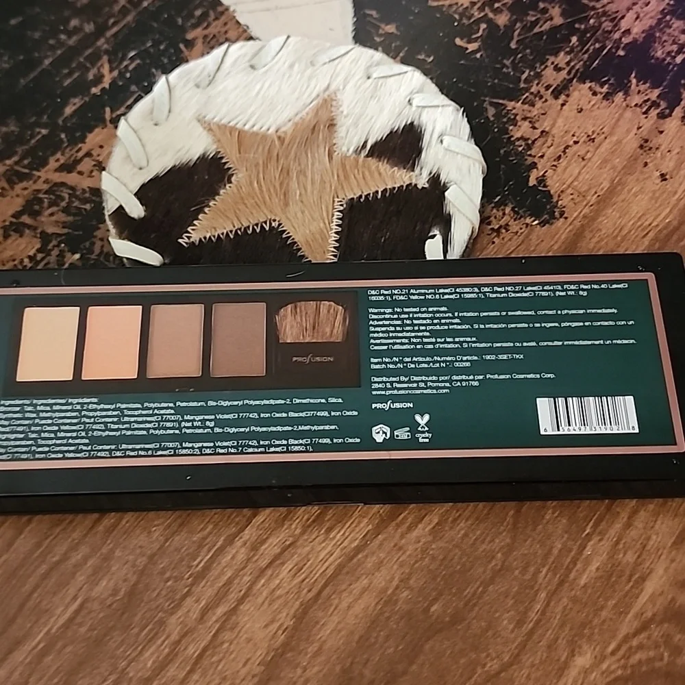 Profusion Cosmetics Fierce Define + Sculpt Contouring Palette With Brush NEW!